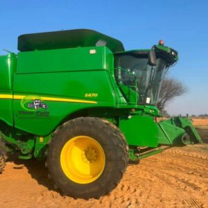 2013 John Deere S670