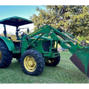 2017 John Deere 5082E