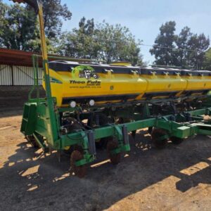 2013 John Deere 2113 CCS