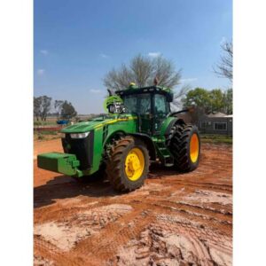 2013 John Deere 8260R